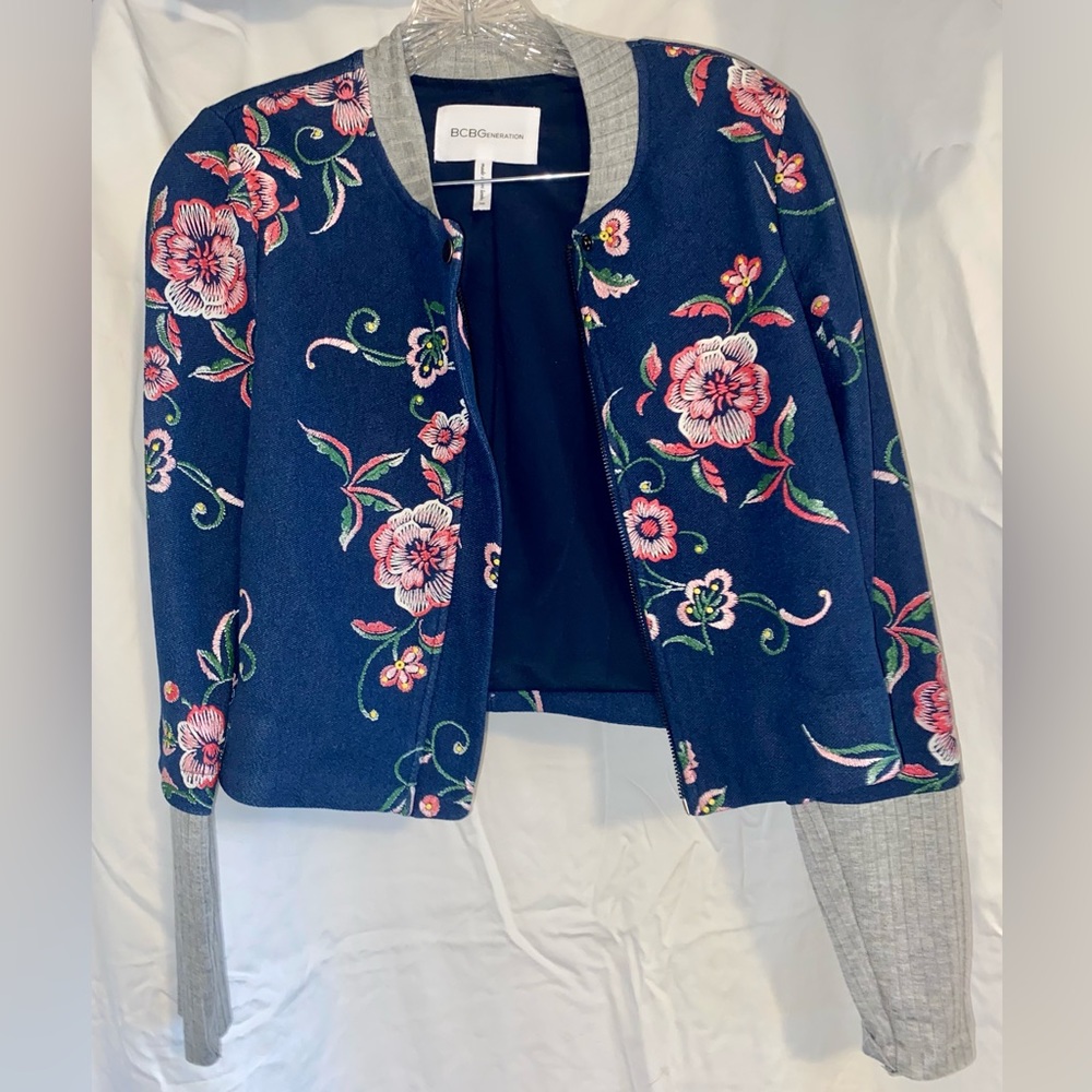 Spring Jacket - Picture 2 of 3
